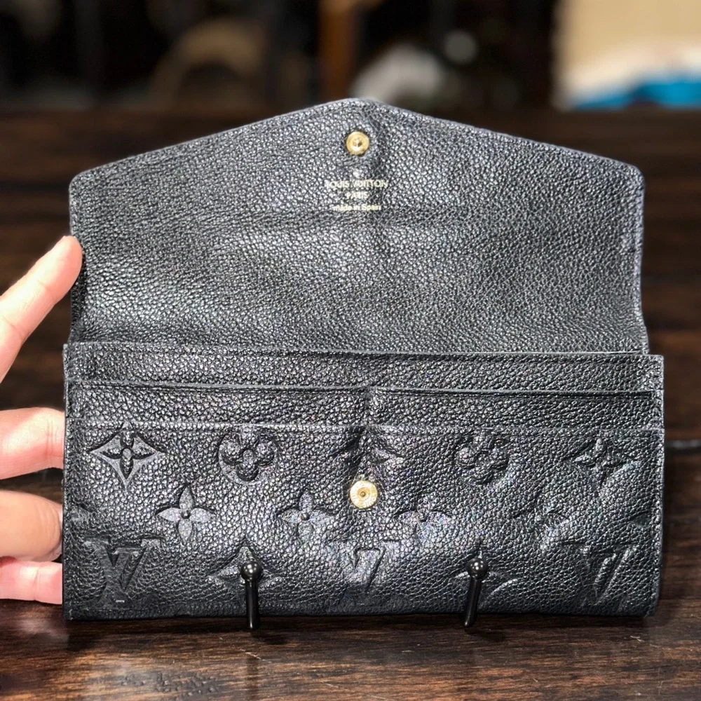 Authentic Louis Vuitton Monogram Empriente Curieuse Wallet w Original Zip Pouch